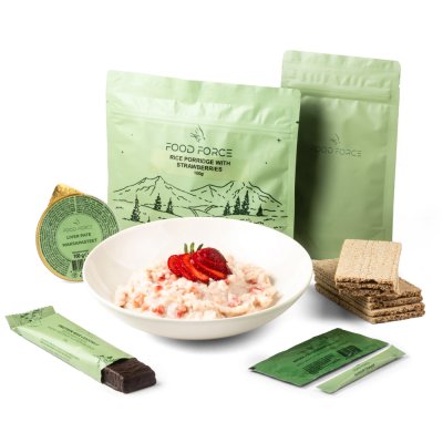 Food Force | Risgrøt med jordbær – frokostrasjon | Frysetørket mat | 264 g