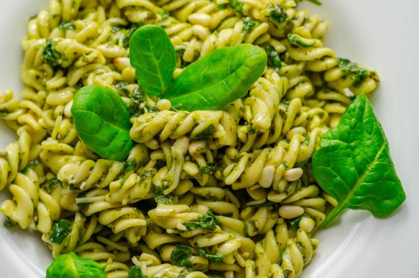 Adventure Menu | Fusilli med spinat og valnøtter Big Portion | Frysetørket mat | 158g